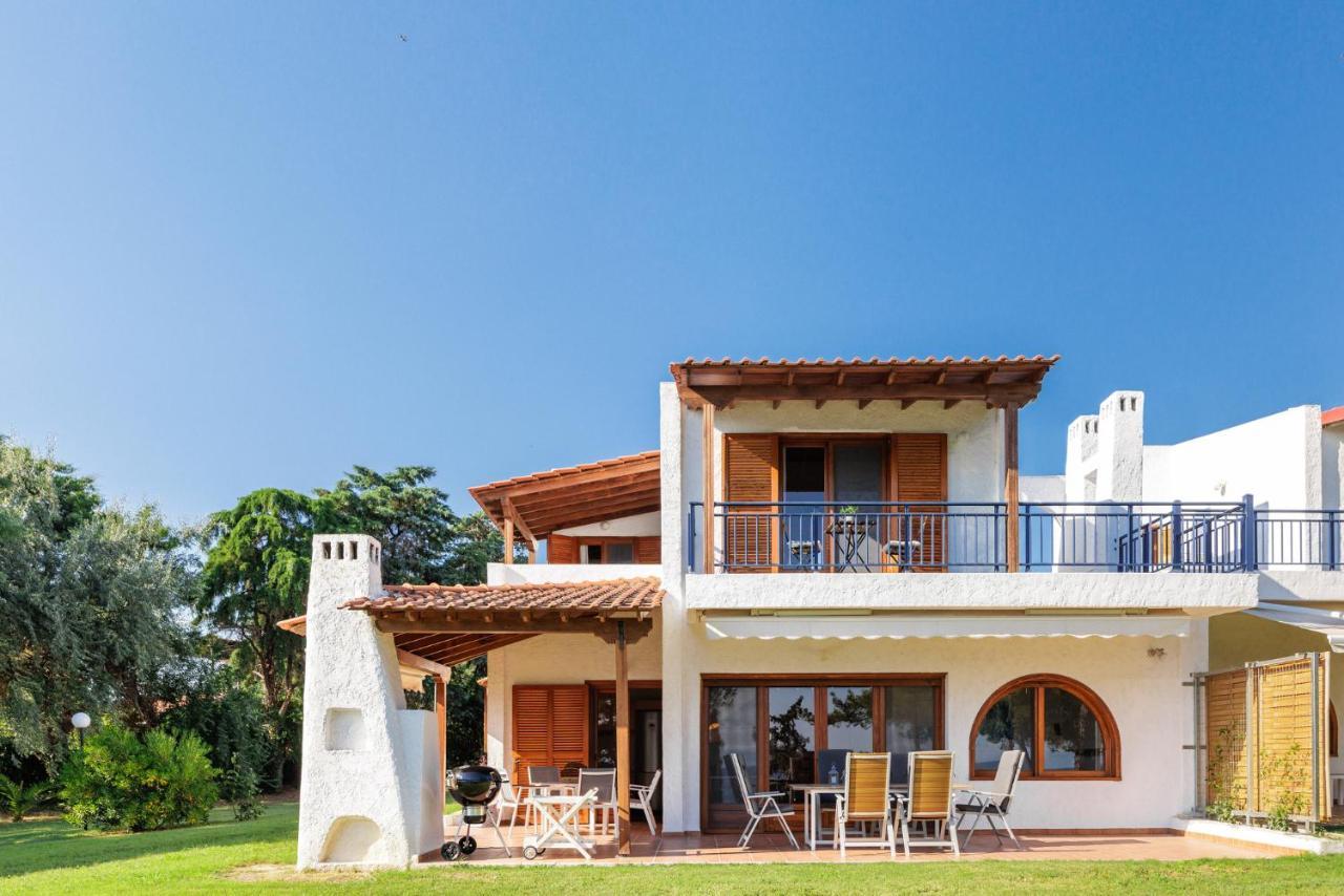 Luna Villa Private Beach Неа Ираклия Екстериор снимка