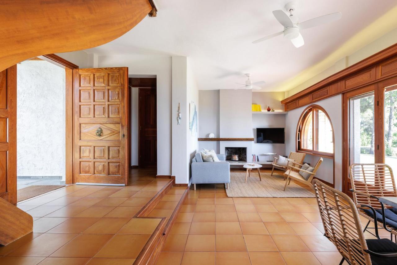 Luna Villa Private Beach Неа Ираклия Екстериор снимка