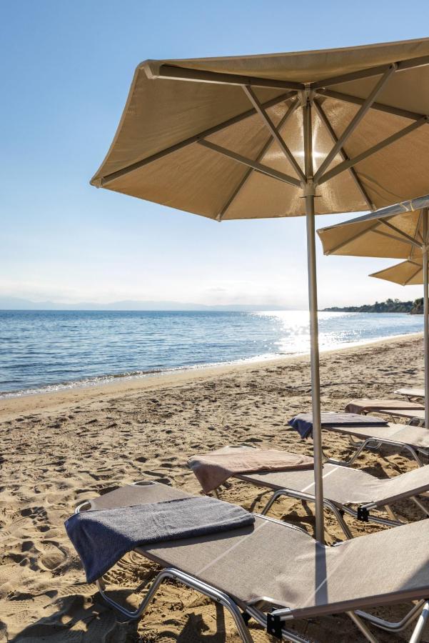 Luna Villa Private Beach Неа Ираклия Екстериор снимка