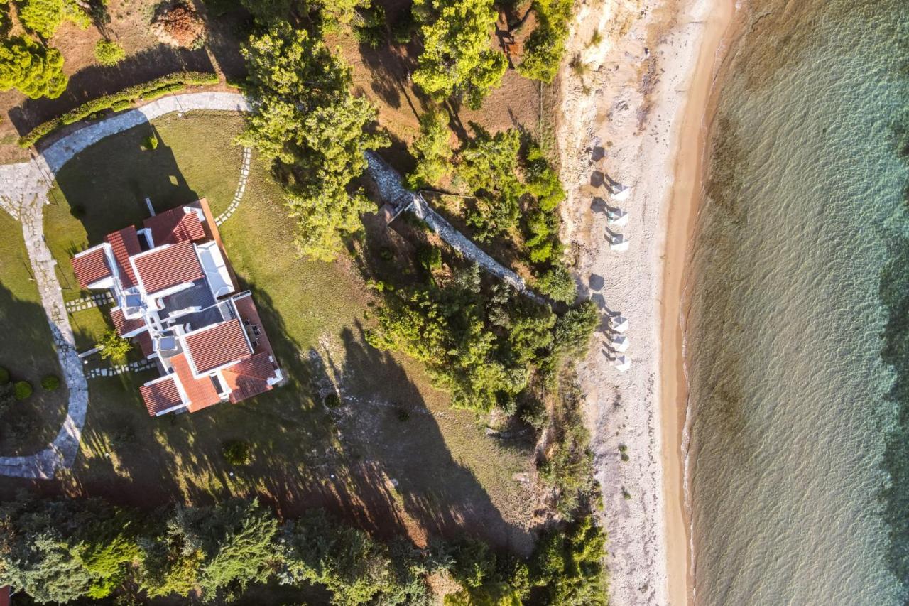 Luna Villa Private Beach Неа Ираклия Екстериор снимка